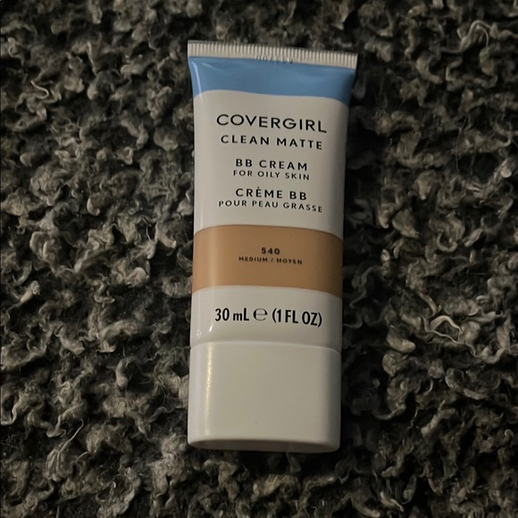 NWT Covergirl Clean Matte BB Cream 540 Medium - Picture 1 of 5